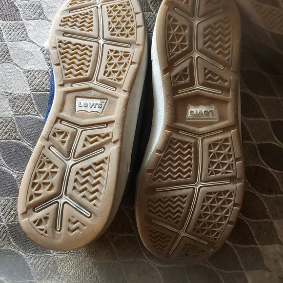 Levi's Denim and White Sneakers - Picture 3 of 4